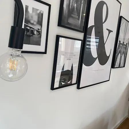 Townhouse With Private Roof Garden Sleeps 4 Apartment Leeds (West Yorkshire)