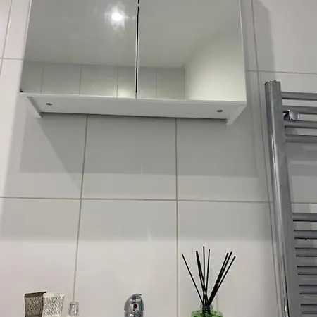 Leeds Townhouse With Private Roof Garden Sleeps 4 Apartment *