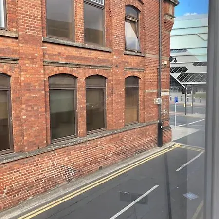 Leeds Townhouse With Private Roof Garden Sleeps 4 * Leeds (West Yorkshire)