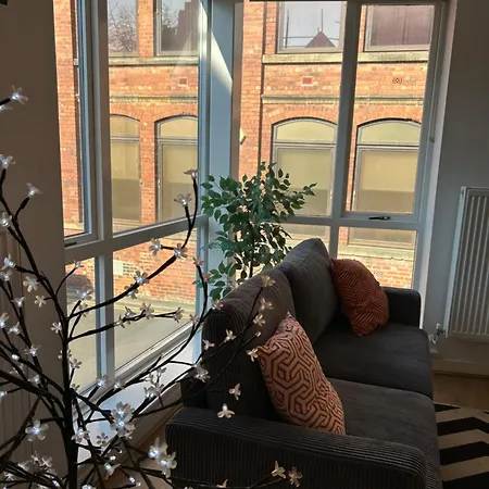Apartment Leeds Townhouse With Private Roof Garden Sleeps 4 *
