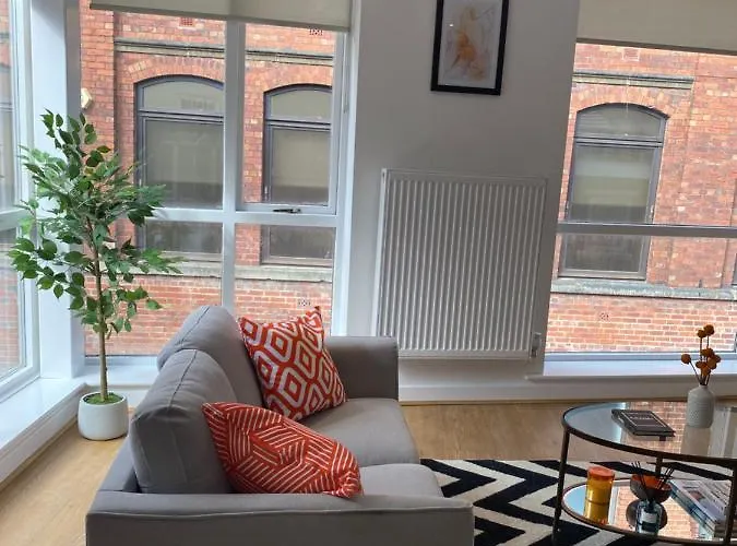 Townhouse With Private Roof Garden Sleeps 4