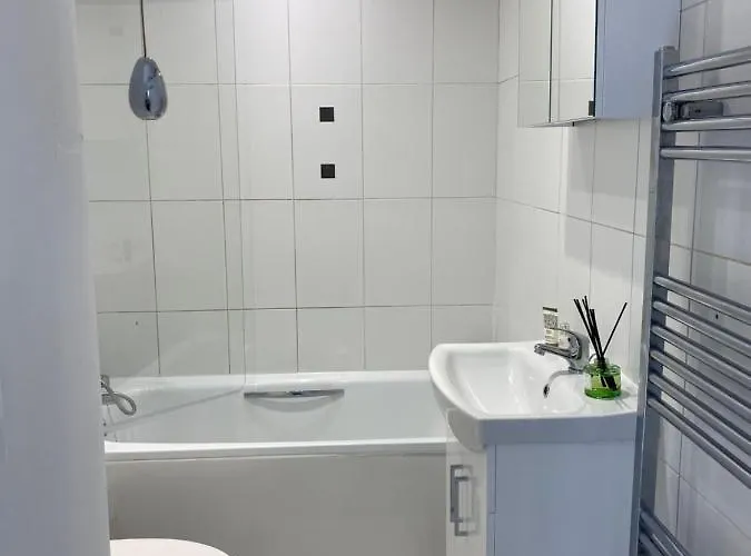 Townhouse With Private Roof Garden Sleeps 4 Apartamento *