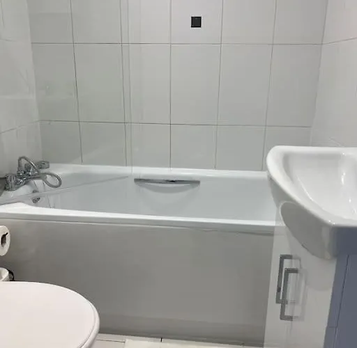 Apartman Townhouse With Private Roof Garden Sleeps 4 *