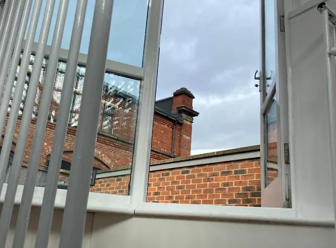 Townhouse With Private Roof Garden Sleeps 4 公寓