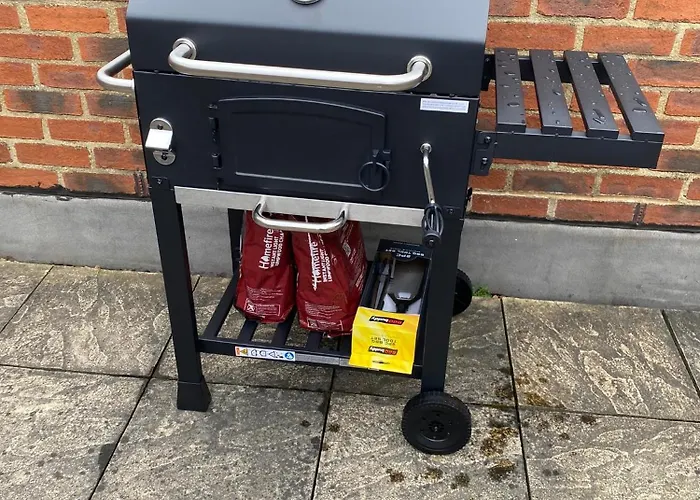 Townhouse With Private Roof Garden Sleeps 4 *